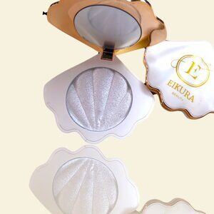 Pearl White -Highlighter with Mushroom  and Tear Drop Sponge